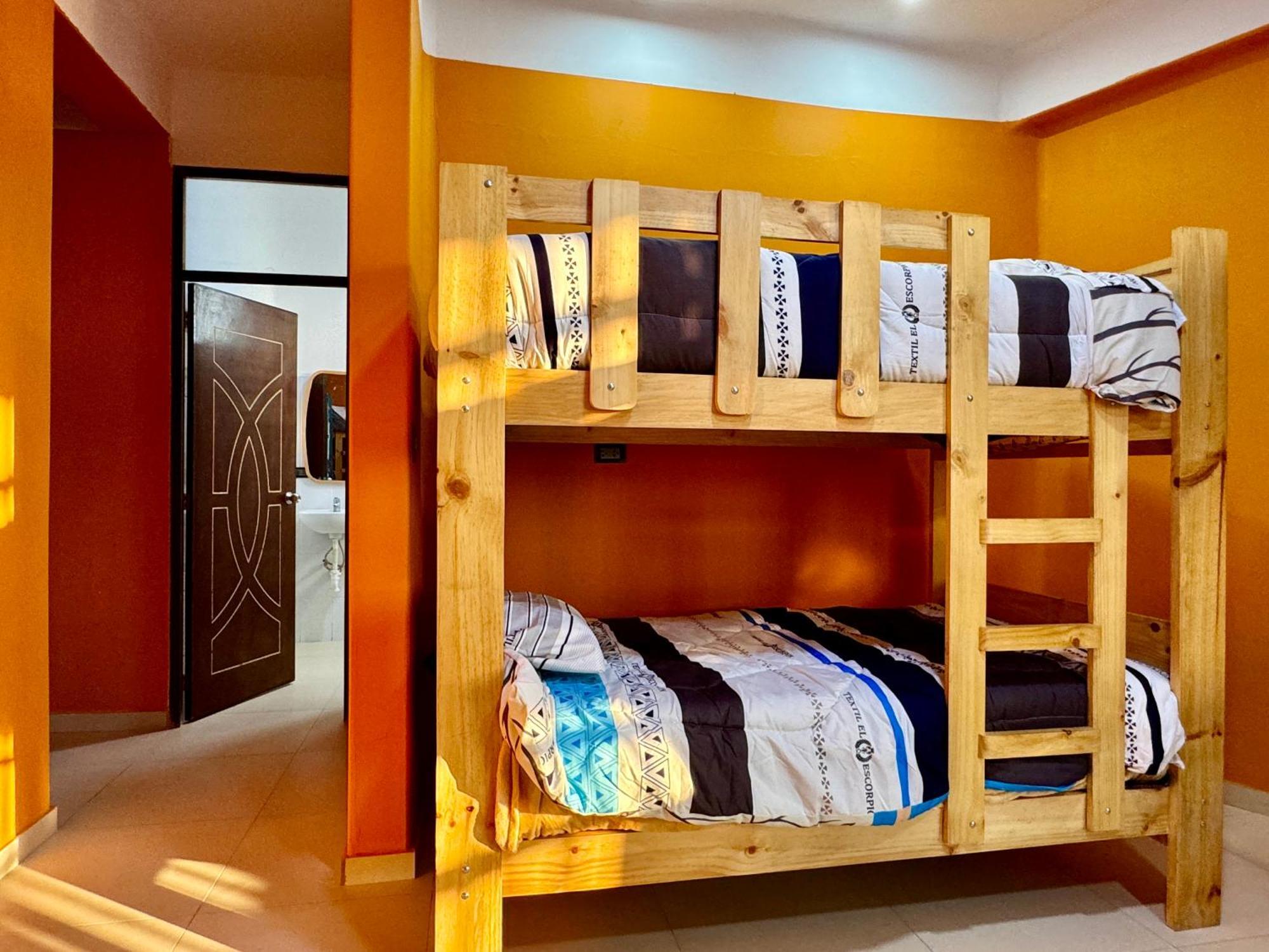 Family Surf Chicama Hotel ปวยร์โต จิกามา ภายนอก รูปภาพ